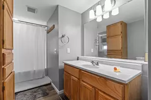 226 Gruenwald Ave, Neenah, WI 54956 - Photo 18