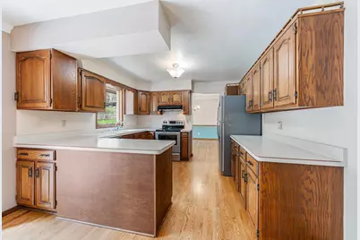 6283 N Rosewood Drive, Appleton, WI 54913 - Photo 8