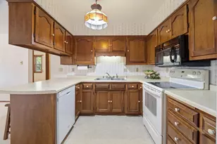 940 Babcock St, Neenah, WI 54956 - Photo 6