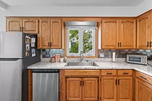 1715 Delaware St, Oshkosh, WI 54902 - Photo 14