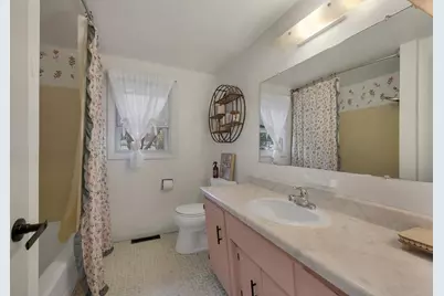 939 Alta Street, Green Bay, WI 54313 - Photo 12