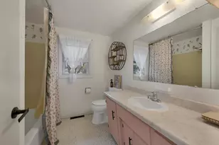 939 Alta St, Green Bay, WI 54313 - Photo 12