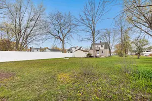 512 E Allouez Ave, Green Bay, WI 54301 - Photo 16