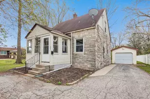 512 E Allouez Ave, Green Bay, WI 54301 - Photo 2