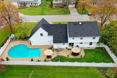 618 Bordeaux, Green Bay, WI 54301 - Photo 2
