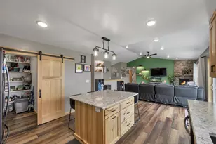1724 Bridge Port Cir, De Pere, WI 54115 - Photo 14