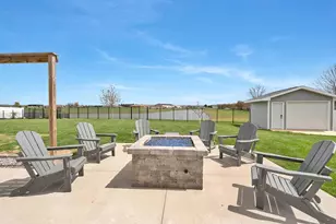 1724 Bridge Port Cir, De Pere, WI 54115 - Photo 44
