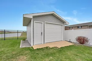 1724 Bridge Port Cir, De Pere, WI 54115 - Photo 42