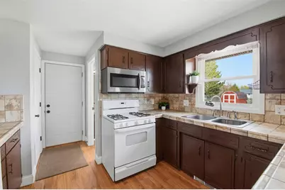 1465 Guns Street, Green Bay, WI 54311 - Photo 10