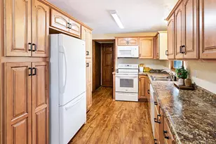 3638 Glenhaven Ln, Green Bay, WI 54301 - Photo 6