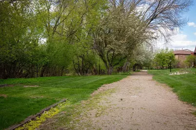 2240 Meadowbrook Court #D, Oshkosh, WI 54904 - Photo 22