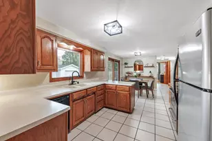 3025 Lawndale Dr, Green Bay, WI 54311 - Photo 10