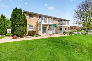 553 Gold St, Green Lake, WI 54941 - Photo 4