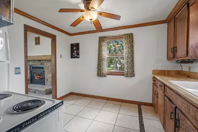607 Hunters Point Road, Neenah, WI 54956 - Photo 10