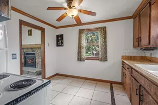607 Hunters Point Rd, Neenah, WI 54956 - Photo 10
