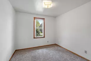607 Hunters Point Rd, Neenah, WI 54956 - Photo 16