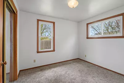 607 Hunters Point Road, Neenah, WI 54956 - Photo 14