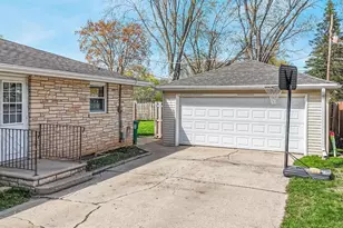 801 Bomier St, De Pere, WI 54115 - Photo 2