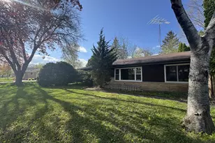 22 Welle Dr, Oshkosh, WI 54902 - Photo 10