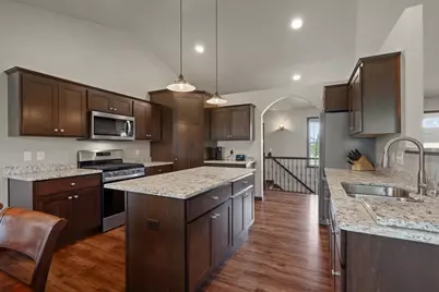 2078 S Sugar Court, Appleton, WI 54913 - Photo 8
