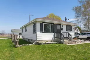 1311 S 31st St, Manitowoc, WI 54220 - Photo 14