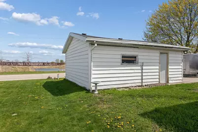 1311 S 31st Street, Manitowoc, WI 54220 - Photo 6