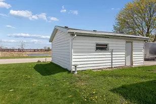 1311 S 31st St, Manitowoc, WI 54220 - Photo 6