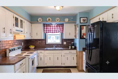 1311 S 31st Street, Manitowoc, WI 54220 - Photo 6