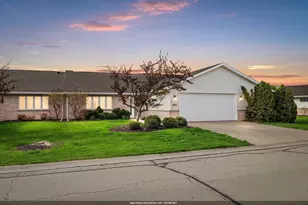 1692 Twin Lakes Cir, Green Bay, WI 54311 - Photo 1