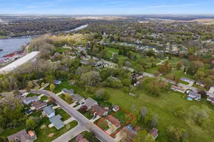 201 Fairway St, Combined Locks, WI 54113 - Photo 6