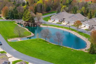 2617 Bay Harbor Cir, Green Bay, WI 54304 - Photo 10
