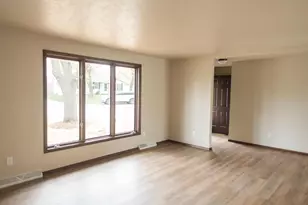 2564 Landler St, Green Bay, WI 54313 - Photo 6