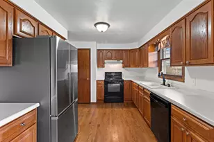 1825 Grant St, Appleton, WI 54914 - Photo 12