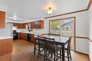 1825 Grant St, Appleton, WI 54914 - Photo 10