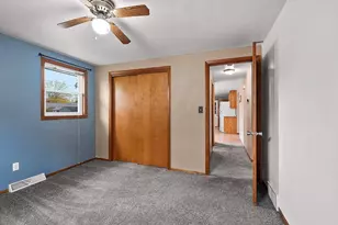 1870 Gary Ln, Green Bay, WI 54303 - Photo 20