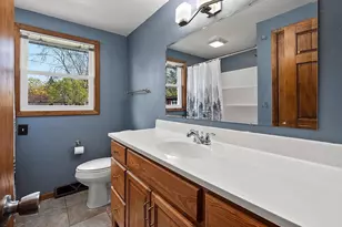 1870 Gary Ln, Green Bay, WI 54303 - Photo 18