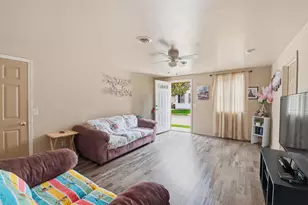 1217 St Clair St, Green Bay, WI 54301 - Photo 4