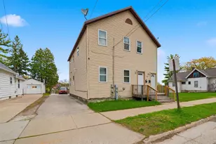 1217 St Clair St, Green Bay, WI 54301 - Photo 1