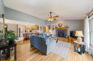 200 Prairie View Ct, Waupaca, WI 54981 - Photo 2