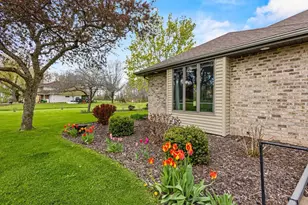 3022 Fairwinds Dr, Neenah, WI 54956 - Photo 66