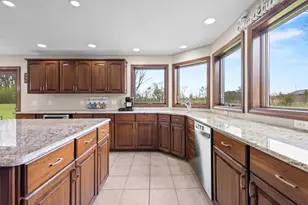 3022 Fairwinds Dr, Neenah, WI 54956 - Photo 16