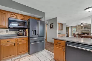 W8078 Hillcrest Ct, Hortonville, WI 54944 - Photo 38