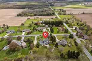 W8078 Hillcrest Ct, Hortonville, WI 54944 - Photo 10