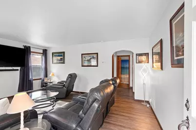 1299 Desnoyers Street, Green Bay, WI 54303 - Photo 4