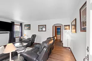 1299 Desnoyers St, Green Bay, WI 54303 - Photo 4