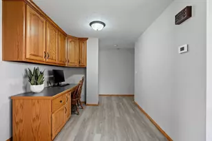 2504 Stonegate Dr, Suamico, WI 54313 - Photo 14