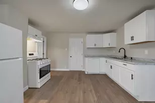 307 Ogden St, Marinette, WI 54143 - Photo 8