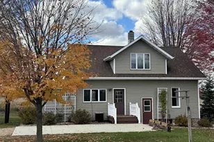 N9898 State Road 110, Marion, WI 54950 - Photo 2