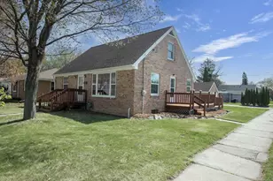 1621 11th Ave, Green Bay, WI 54304 - Photo 2