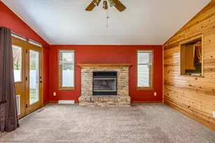 1087 Bethany Pl, Ashwaubenon, WI 54304 - Photo 12